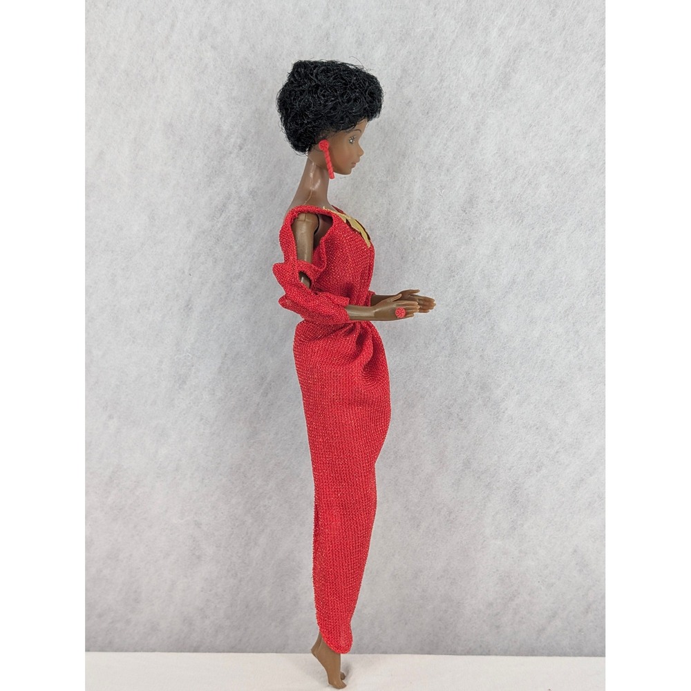 Vintage 1979 First Black Barbie Doll Mattel 1293 Red Disco Outfit Original Box - Picture 11 of 16